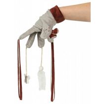 Іграшка Trixie рукавичка з пензликами, для кішок, 30 см