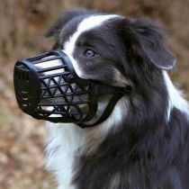 Намордник Trixie для собак, розмір XL, пластик, чорний, 35 см