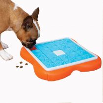 Інтерактивна іграшка для собак Nina Ottoson П'ятнашки, 37×37×5 см